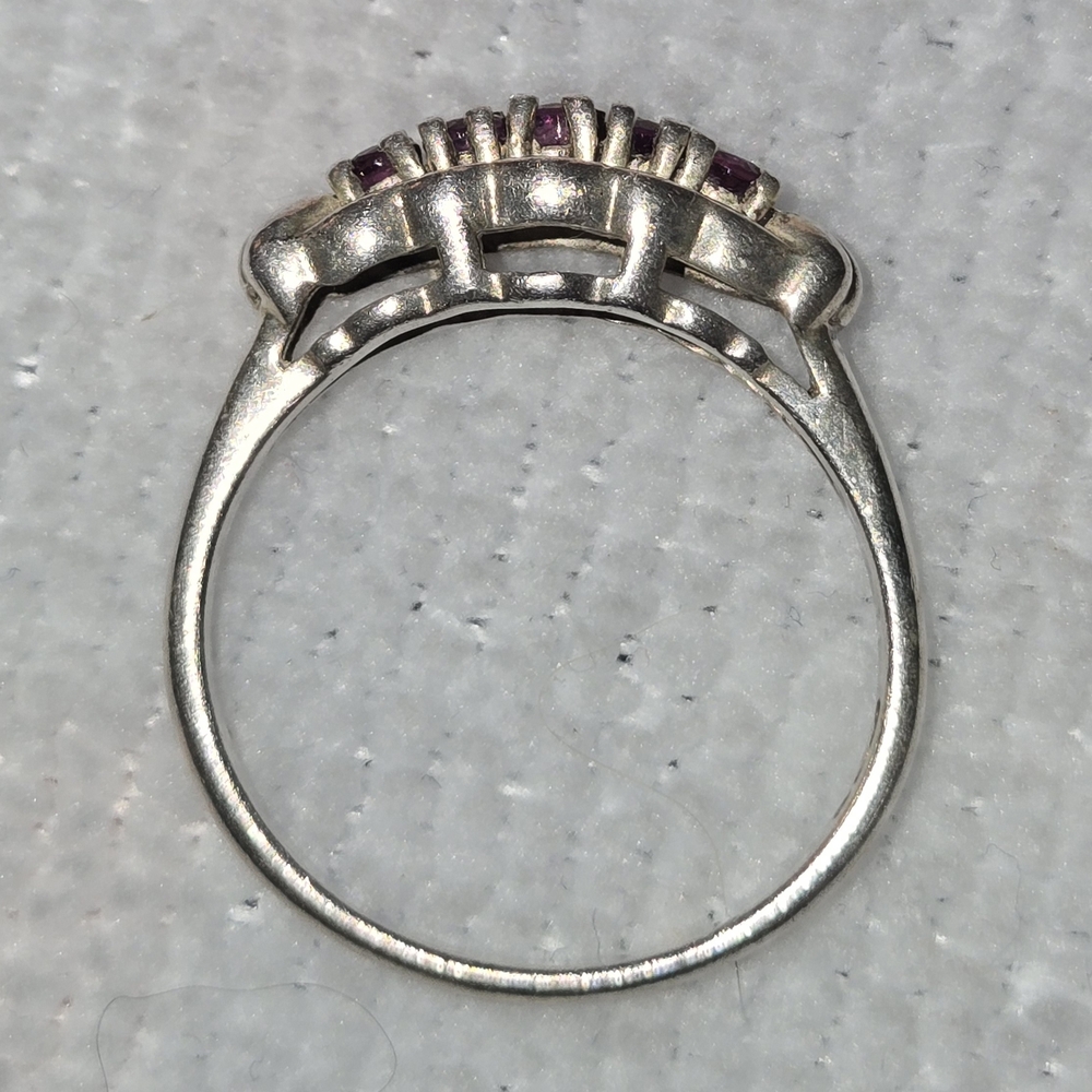 GARNET AND SILVER RING - Picture 3 of 3